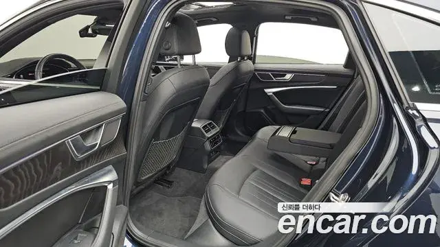 Audi A6 2022 — Photo 13/33