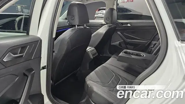Volkswagen Jetta 2024 — Photo 25/31