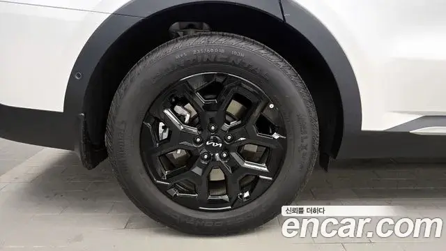 Kia Sorento 2024 — Şəkil 28/33