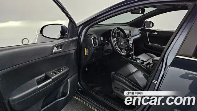 Kia Sportage The Bold 2018 — Şəkil 14/34