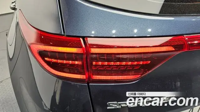 Kia Sportage The Bold 2018 — Şəkil 32/34