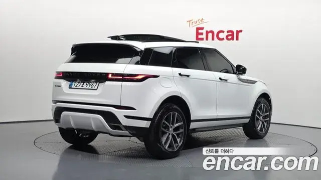 Land Rover Range Rover Evoque 2025 — ფოტო 23/34