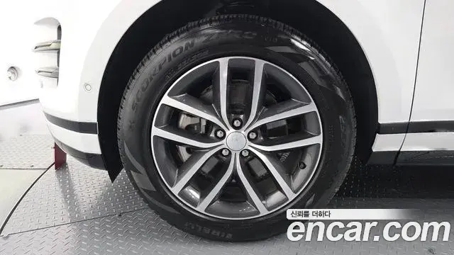 Land Rover Range Rover Evoque 2025 — ფოტო 15/34