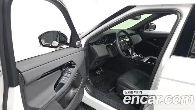Land Rover Range Rover Evoque 2025 — ფოტო 20/34