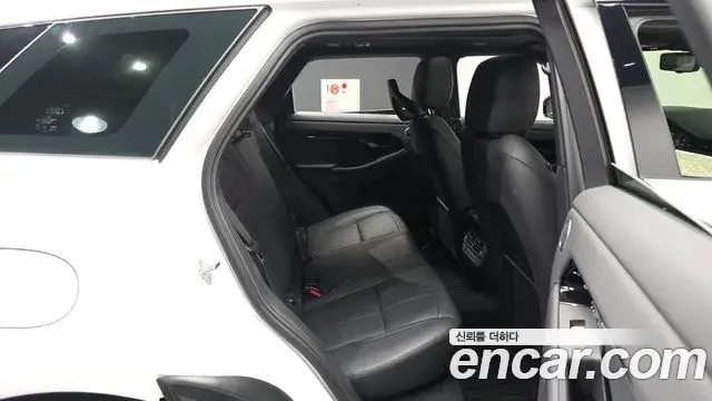 Land Rover Range Rover Evoque 2025 — ფოტო 25/34