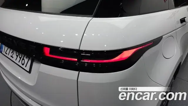 Land Rover Range Rover Evoque 2025 — ფოტო 21/34
