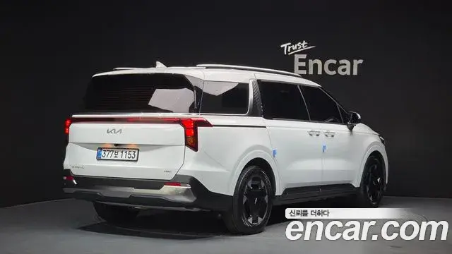 Kia Carnival 2025 — Photo 18/20