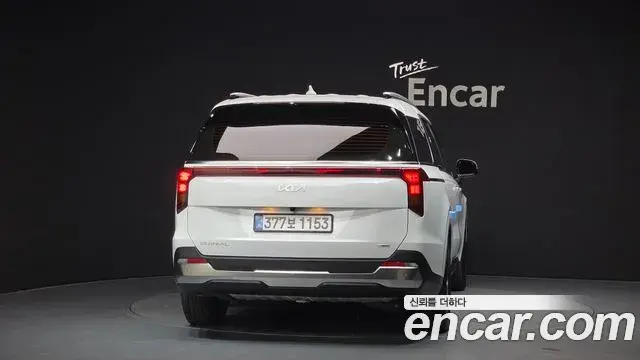 Kia Carnival 2025 — Photo 8/20