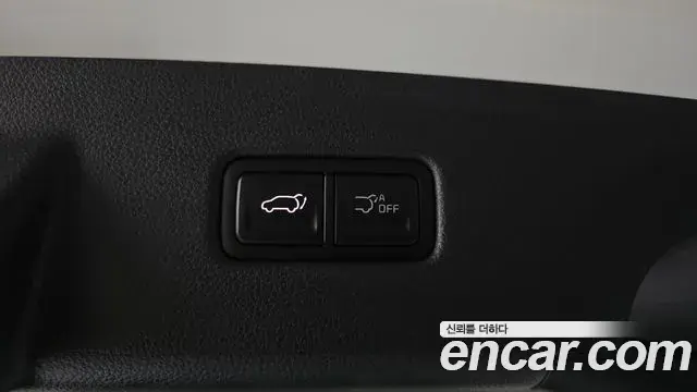 Kia Carnival 2025 — Photo 16/20