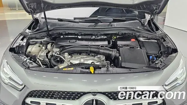 Mercedes-Benz GLA-Class 2023 — Фото 5/20