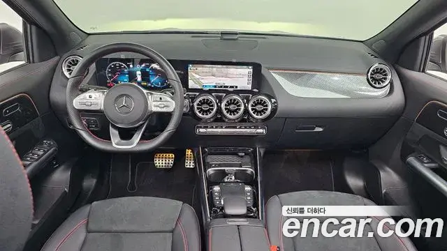 Mercedes-Benz GLA-Class 2023 — Фото 6/20