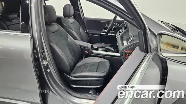 Mercedes-Benz GLA-Class 2023 — Фото 9/20