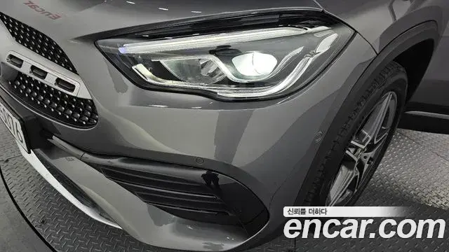 Mercedes-Benz GLA-Class 2023 — Şəkil 15/30