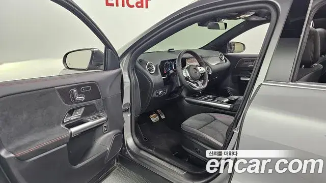 Mercedes-Benz GLA-Class 2023 — Şəkil 20/30