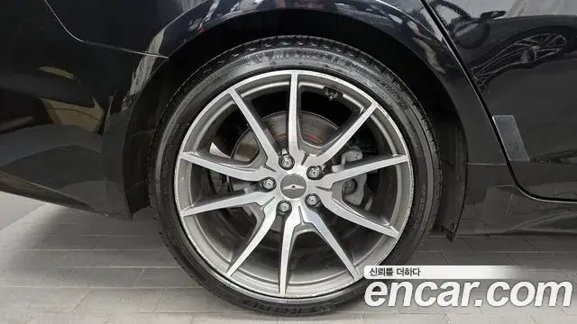 Genesis G70 2020 — ფოტო 18/20