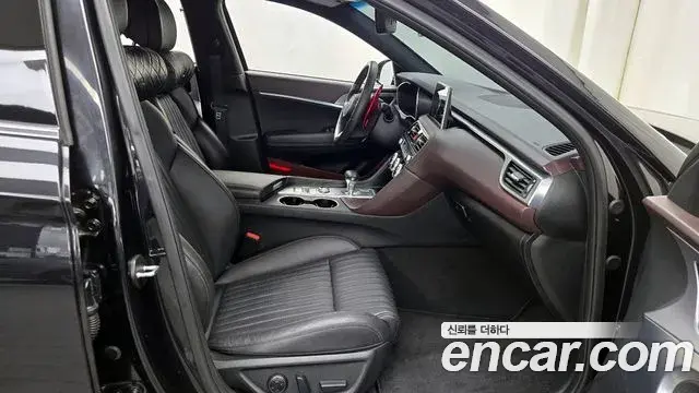 Genesis G70 2020 — ფოტო 5/20