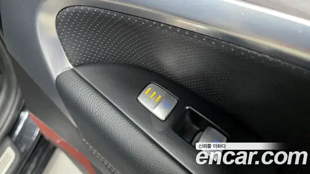 Genesis G70 2020 — ფოტო 12/20