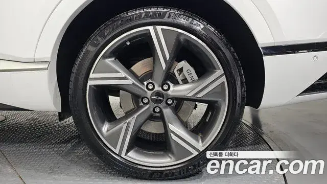 Genesis GV80 2023 — Şəkil 8/31