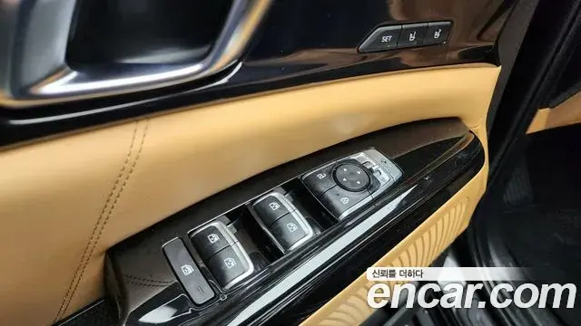 Kia Carnival 2021 — Photo 28/36