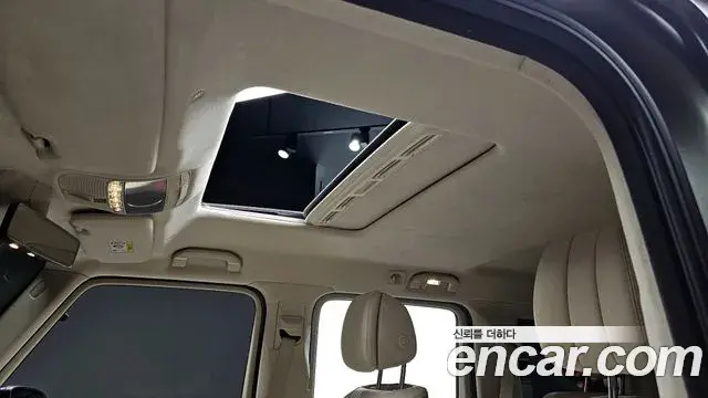Mercedes-Benz G-Class 2023 — Şəkil 8/20