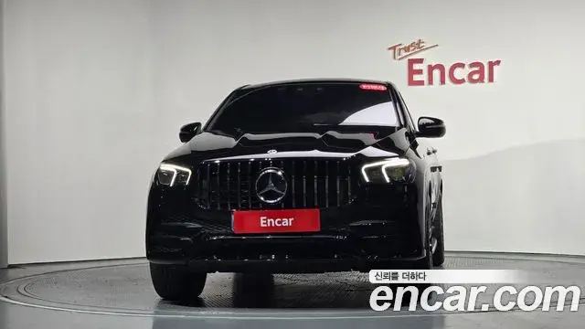 Mercedes-Benz GLE-Class 2022 — Photo 10/34