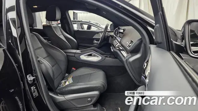 Mercedes-Benz GLE-Class 2022 — Photo 2/34