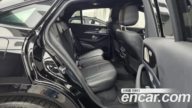 Mercedes-Benz GLE-Class 2022 — Photo 11/34