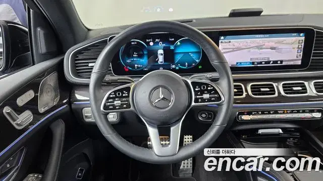 Mercedes-Benz GLE-Class 2022 — Photo 33/34