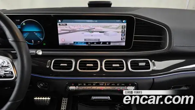 Mercedes-Benz GLE-Class 2022 — Photo 26/34