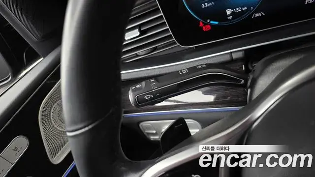 Mercedes-Benz GLE-Class 2022 — Photo 12/34