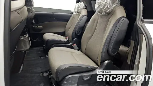 Kia Carnival 2024 — Şəkil 9/20