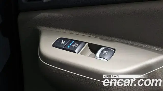 Kia Carnival 2024 — Şəkil 15/20