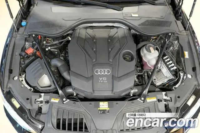 Audi A8 2021 — ფოტო 15/20
