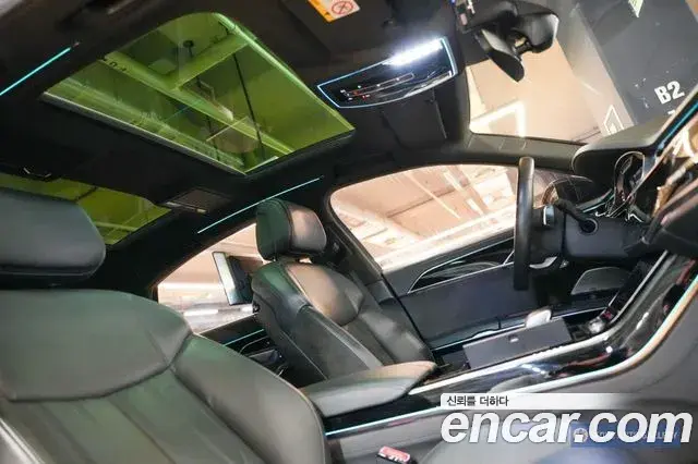 Audi A8 2021 — ფოტო 1/20