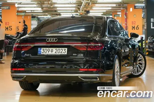 Audi A8 2021 — ფოტო 6/20