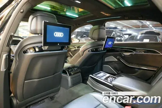 Audi A8 2021 — ფოტო 8/20