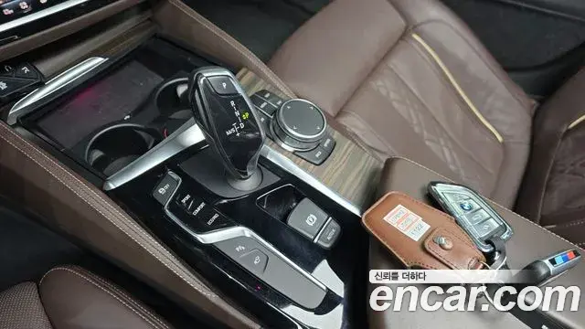BMW 5 Series 2018 — Фото 9/20