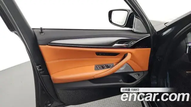 BMW M5 2020 — ფოტო 10/33