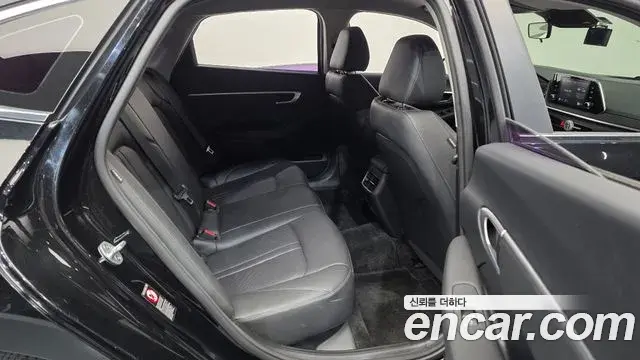 Hyundai Sonata Hybrid 2019 — Photo 7/20