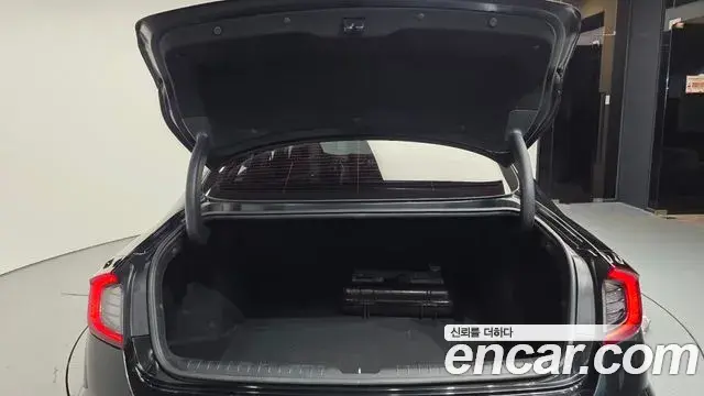 Hyundai Sonata Hybrid 2019 — Photo 3/20