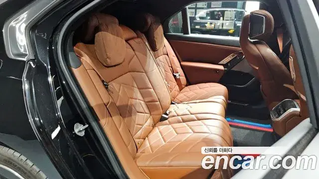 BMW 7 Series 2023 — ფოტო 12/33