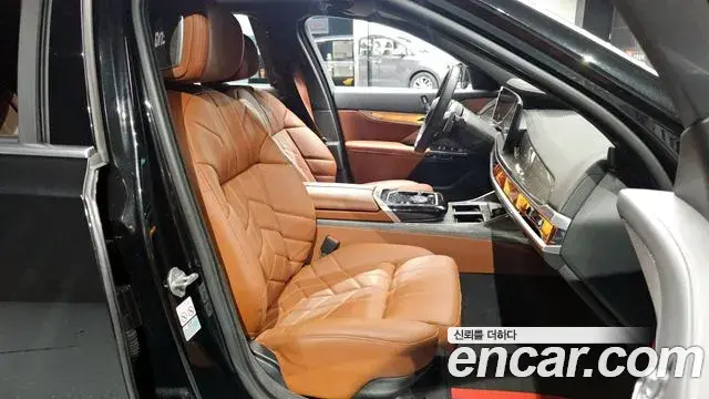 BMW 7 Series 2023 — ფოტო 6/33