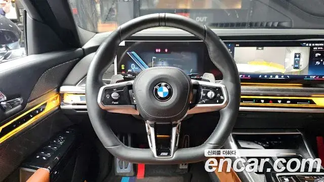 BMW 7 Series 2023 — ფოტო 10/33