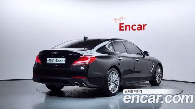 Genesis G70 2019 — ფოტო 21/35