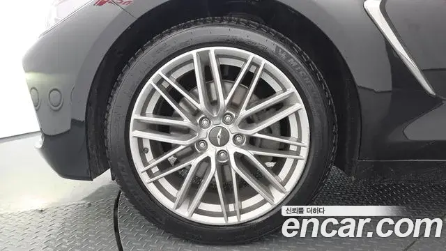 Genesis G70 2019 — ფოტო 8/35