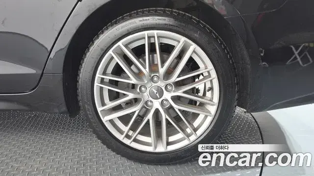 Genesis G70 2019 — ფოტო 19/35