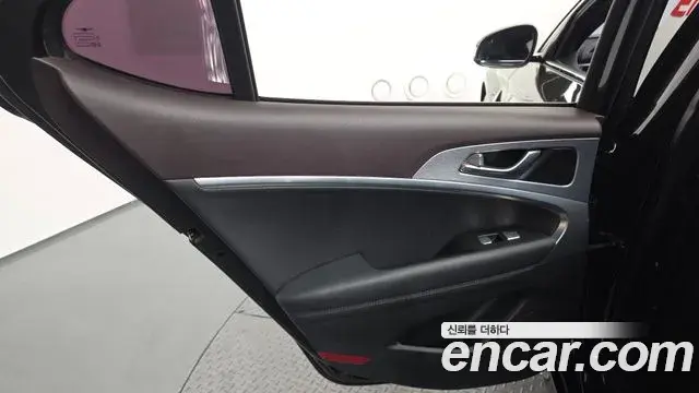 Genesis G70 2019 — ფოტო 30/35