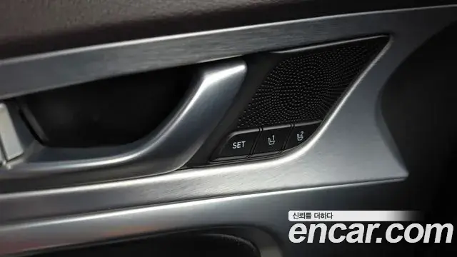 Genesis G70 2019 — ფოტო 34/35