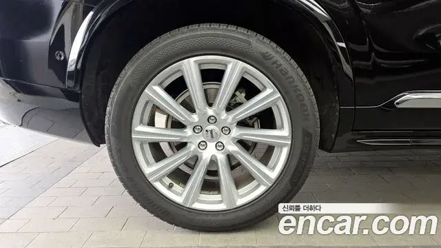 Volvo XC90 2019 — Şəkil 29/37