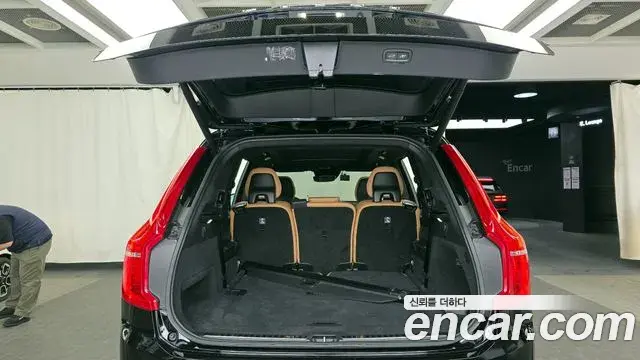Volvo XC90 2019 — Şəkil 36/37